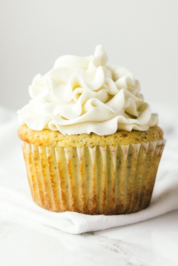 Keto Vanilla Cupcakes with Buttercream Frosting