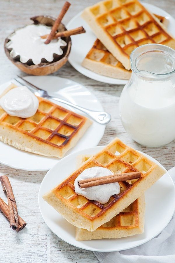 Fluffy Waffles with Cinnamon Cream Recipe