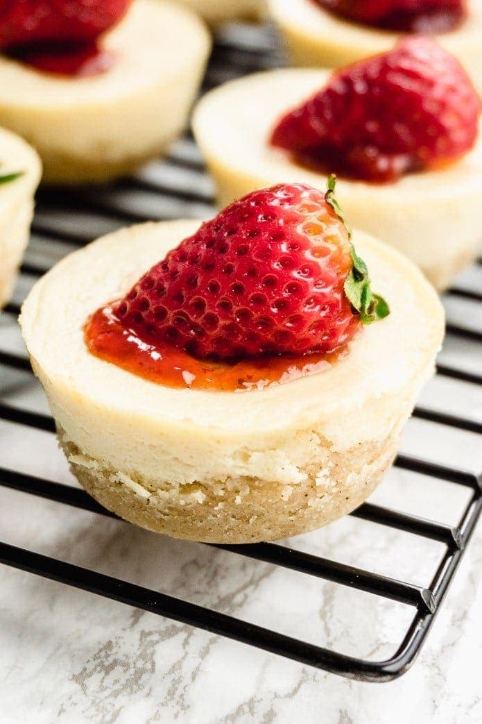 Featured image of post Easiest Way to Make Keto Mini Strawberry Cheesecake