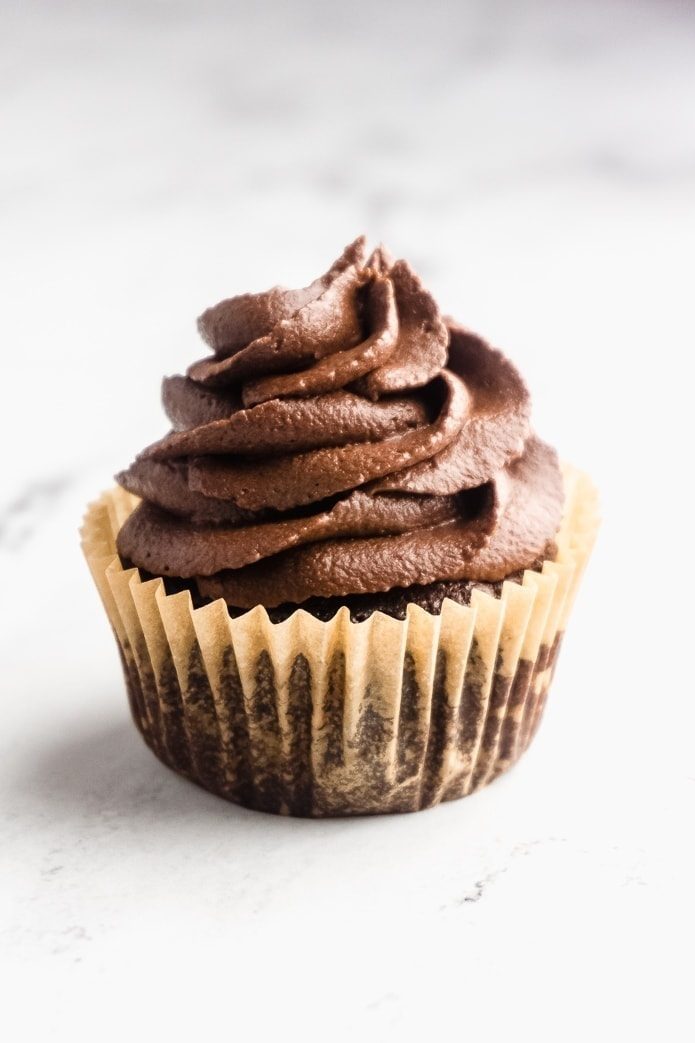 Keto Chocolate Cupcakes With Buttercream Frosting Green And Keto